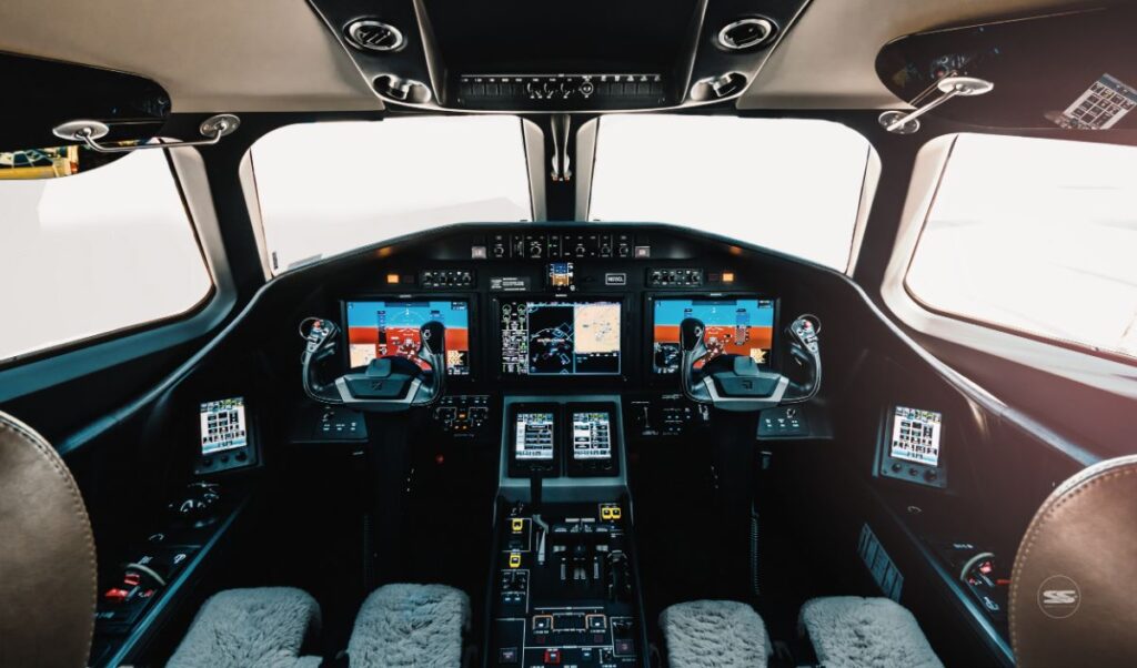 Photo of a Cessna Citation Latitude cockpit